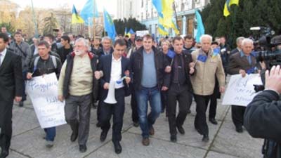 Сімферопольський Євромайдан ухвалив резолюцію про неподільність України