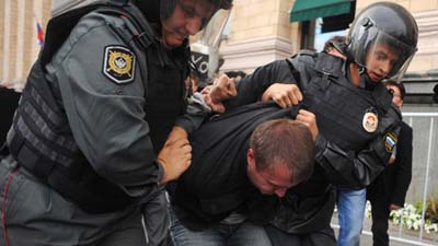 Несанкционированная акция на Триумфальной площади в Москве закончилась арестами