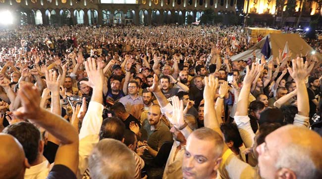 ​Тривають багатотисячні протести в столиці Грузії з вимогою відставки членів уряду