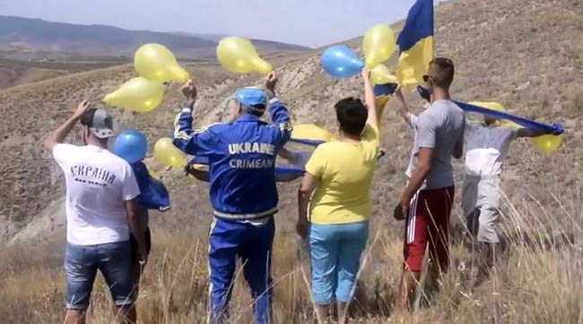 ​Крымчане смело отметили вчерашний День Независимости Украины