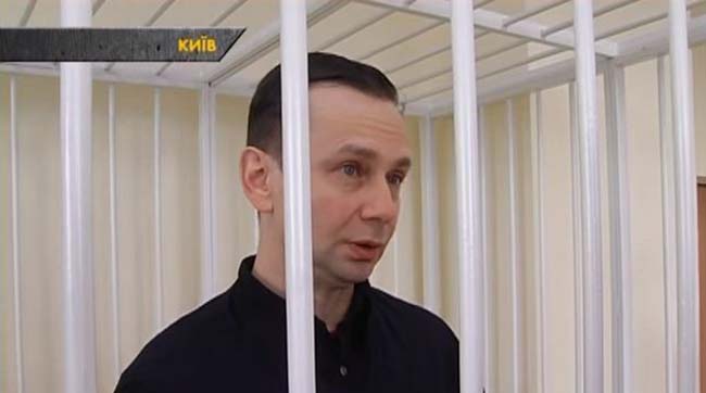 Апеляційний суд скасував вирок акордеоністу Ігорю Завадському, але залишив його гнити у СІЗО