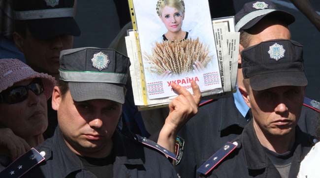 Харківський суд приготував для Тимошенко «скляне судилище» 