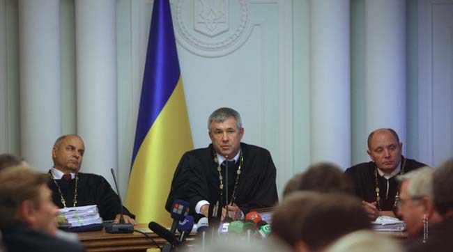 Вища українська Феміда закрила очі на порушення прав Тимошенко