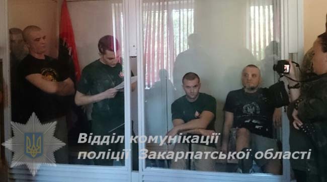 Поліція з'ясовує обставини сутички в Мукачівському міськрайонному суді