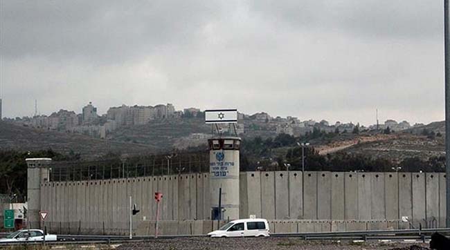 ​У в'язницях Ізраїлю все більшає палестинців, які оголосили голодування