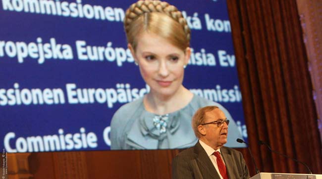 ЕНП повторяет свое требование немедленно освободить Юлию Тимошенко по решению Евросуда