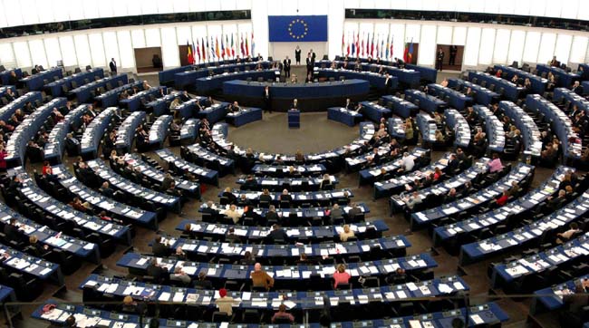 Європарламент ухвалив рішення ввести санкції проти українських чиновників