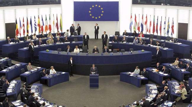 Європарламент закликав владу Януковича звільнити лідерів опозиції до виборів