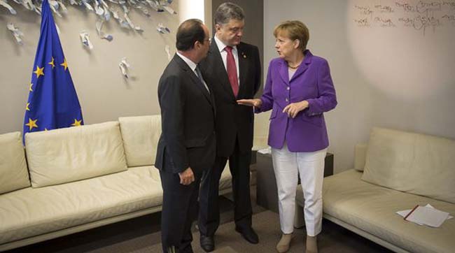 Меркель і Олланд вимагають від Порошенка реформ