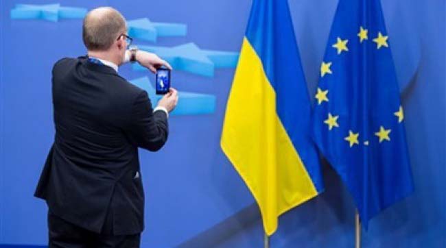 ЄС Українській владі: Вранці гроші - ввечері стільці