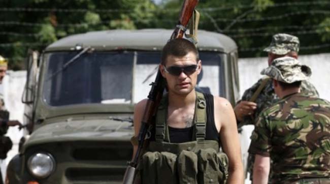 Группа сепаратистов и три офицера ГРУ стали пленниками батальона «Айдар»