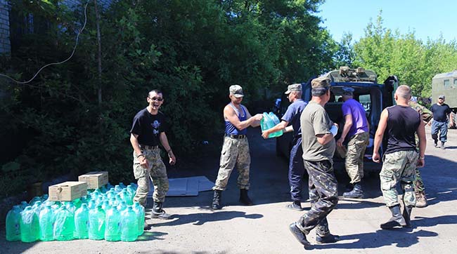 Харківські волонтери відвідали більше 50 блокпостів під час поїздки у зону АТО