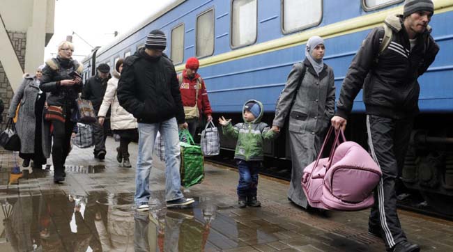 РНБО відзначає зростання кількості біженців із Криму