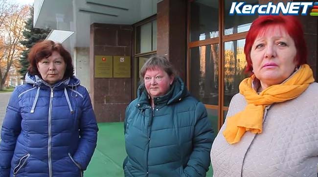 ​Женки крымских моряков с задержанного судна «Норд» кричат о пиратстве со стороны Украины