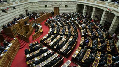 В Греции хотят запретить депутатам ходить в законодательный орган страны с оружием