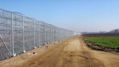 Греция соорудила «китайскую стену» на границе с Турцией
