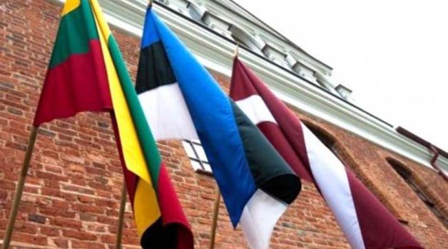 ​Литва, Латвія та Естонія засудили москву за плани відсвяткувати салютами радянську окупацію міст країн Балтії