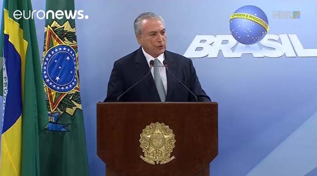 ​Обвинувачений у наданні хабаря президент Бразилії відмовився йти у відставку