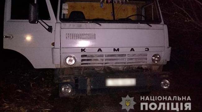 ​На Сумщині поліція затримала злочинну групу при вчиненні крадіжки нафтопродуктів з магістрального трубопроводу
