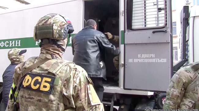​Крым - депортация с повязками на глазах
