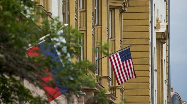 ​Розлючений путін висилає з росії 755 працівників дипломатичних місій США