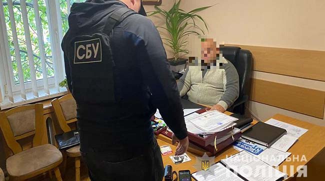 ​У Києві поліція викрила у хабарництві двох посадовців Держпродспоживслужби