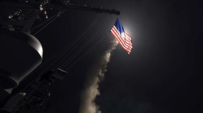 ​Карл Більдт назвав ракетну атаку США по базі військових Асада політичним ударом