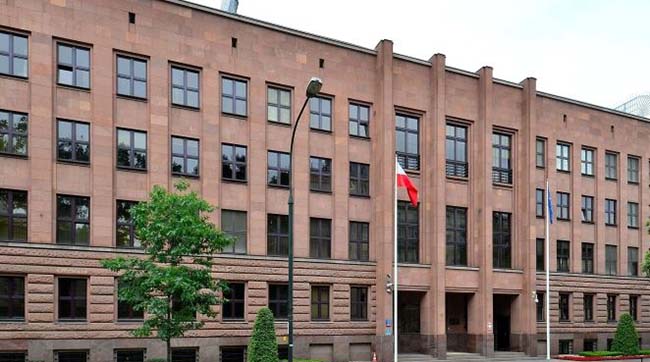 ​МЗС Польщі відповіло Єврокомісії у справі судової реформи