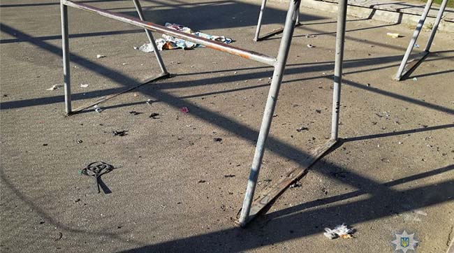 ​Поліція Києва встановлює обставини вибуху на спортивному майданчику