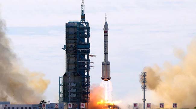 ​Китай вперше відправив космонавтів на власну постійну космічну станцію