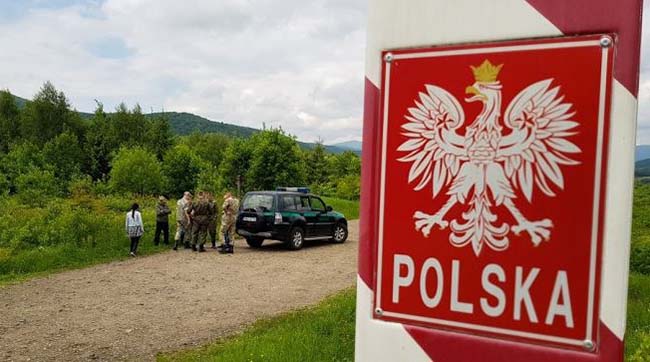 ​Польські прикордонники затримали групу в’єтнамців, які незаконно прибули з України
