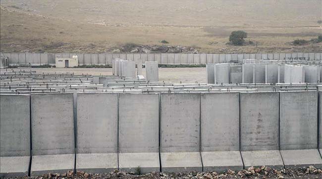 ​На кордоні з Сирією на 90 відсотків завершено будівництво стіни висотою 2,5 метра