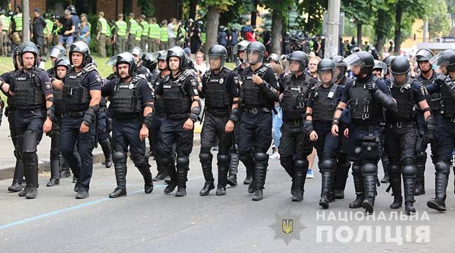 ​У Києві поліція запобігла провокаціям під час проведення Маршу рівності