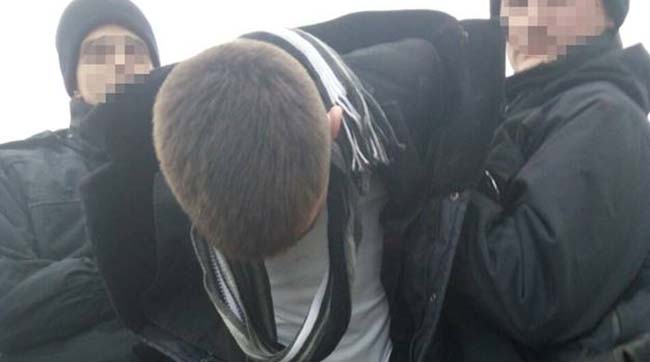 ​У Києві затримали зловмисників, які протягом години пограбували двох чоловіків