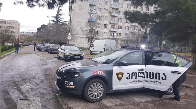 ​Грузинський спецназ більше 17 годин проводить спецоперацію із затримання в Тбілісі терористів