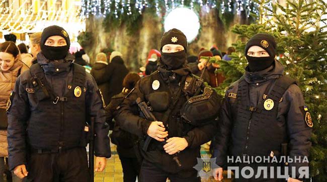 ​У новорічну ніч у столиці поліція посилила заходи безпеки
