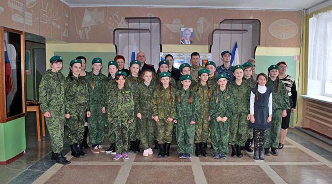 ​Оккупанты провели очередной милитари-шабаш среди крымских школьников