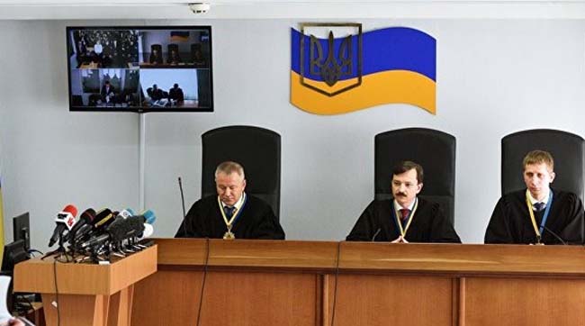 ​Захисник януковича досі не ознайомився з матеріалами кримінального провадження - у суді знову перерва