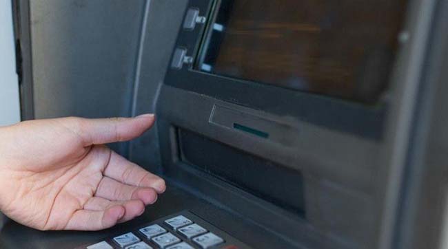​Двоє українців у Польщі грабували банкомат й попалися за крадіжку зі зломом