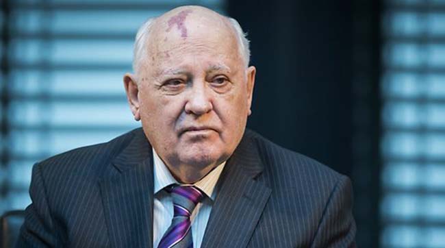 ​Вільнюський суд вручив Горбачову повістку у справі 13 січня