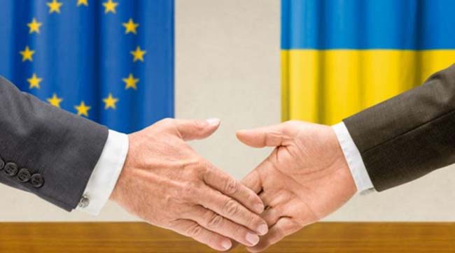 ​Міжнародні експерти про стан відносин Україна-ЄС: правляча еліта лише імітує європейську інтеграцію, як і їх попередники