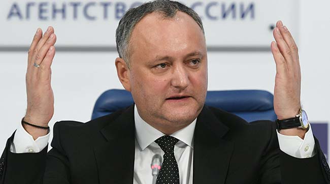 КС Молдови відсторонив Додона від посади президента республіки