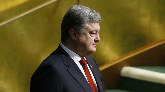 ​Екс-посол США в Україні назвав помилкою негативне ставлення Порошенко до створення антикорупційного суду