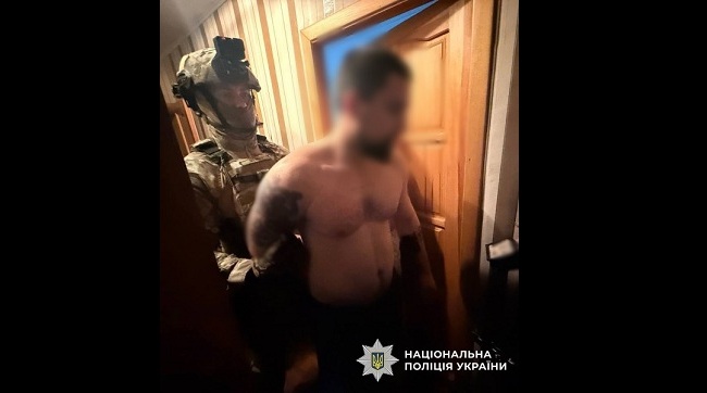 ​Схема на детальній основі: у Києві викрили псевдопродавця комплектуючих для БпЛА