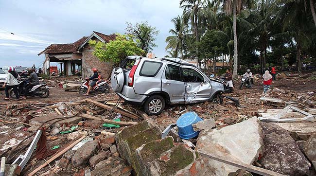 ​Число жертв цунамі в Індонезії досягло 429