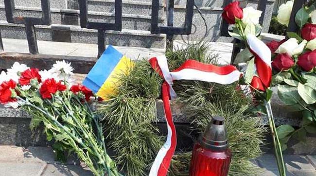 ​Поляки в Україні вшанували пам’ять жертв смоленської катастрофи
