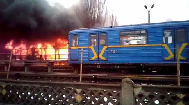 ​Поліція відкрила кримінальне провадження за фактом пожежі на ринку поблизу станції метро «Лісова»