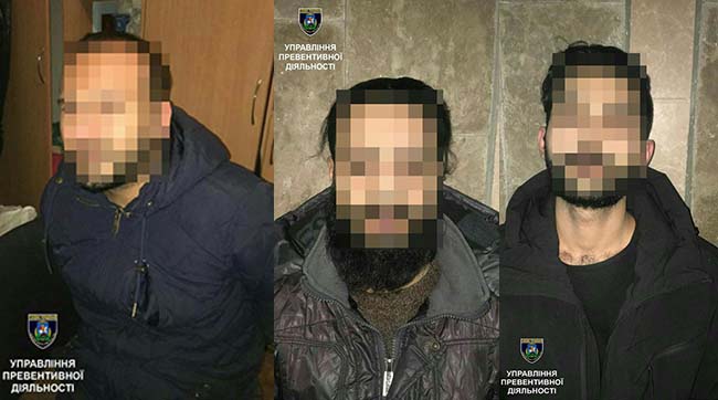 ​На Київщині затримано трьох чоловіків, які на АЗС незаконно заволоділи паливом