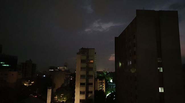​Венесуела залишилася без світла через саботаж на ГЕС