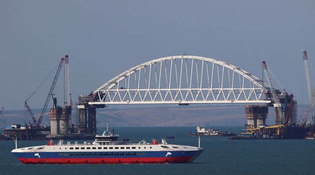 ​У Голландії зацікавились, які нідерландські компанії здійснюють незаконне будівництво Керченського мосту